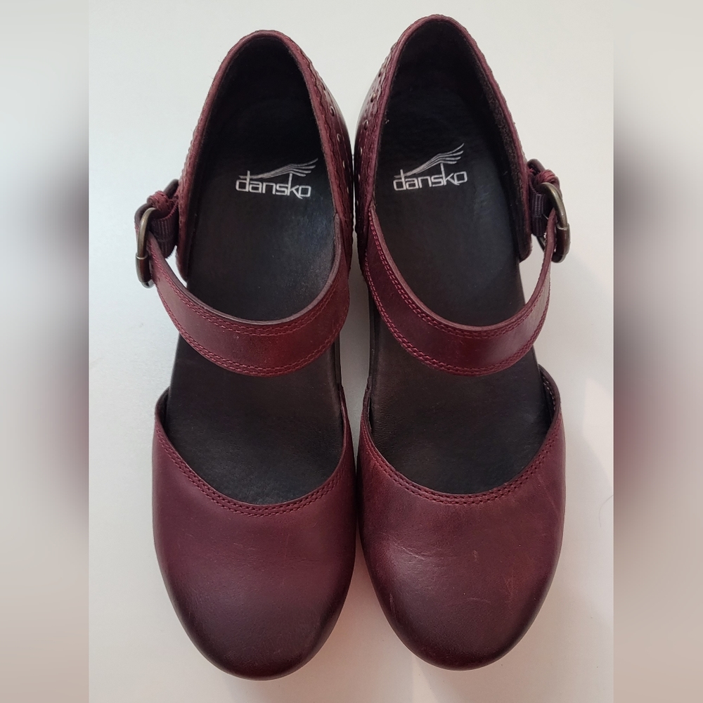 Dansko Makenna Shoes, Size 39 (US 8.5-9), Wine Full grain Leather